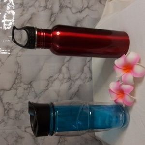 Set of two travel thermos